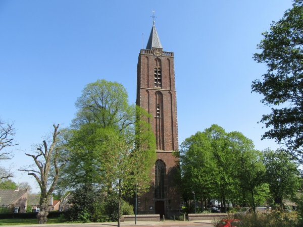 Vooraanzicht Oude Kerk Soest - lente 2019
